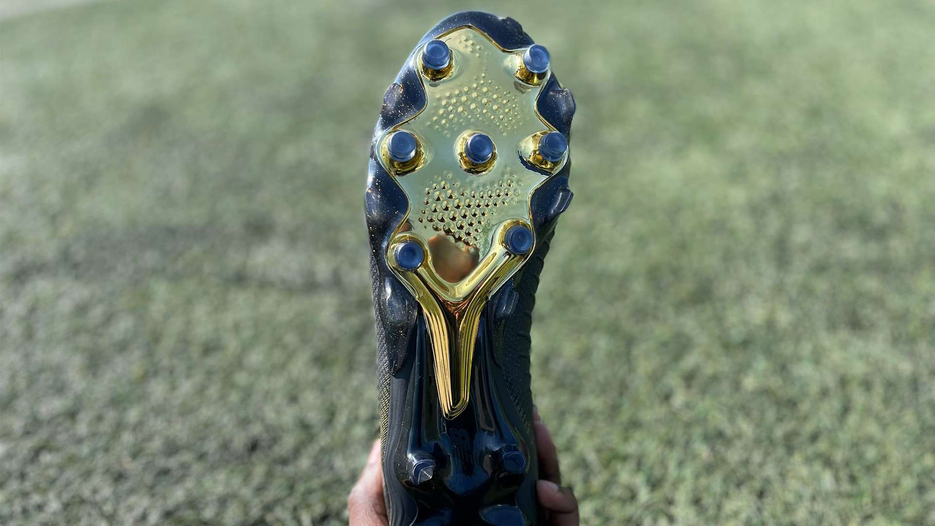 着深厚的个 着深厚的个